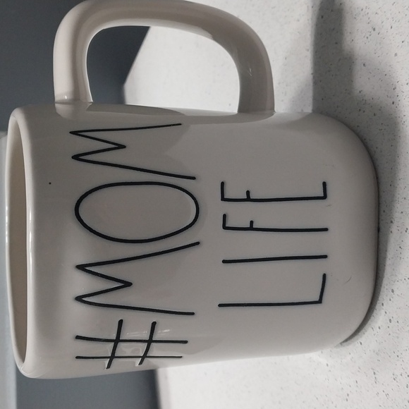 Rae Dunn #MOM LIFE Mug from the Artisan Collection by Magenta - Picture 2 of 4
